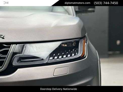 Used 2020 Land Rover Range Rover Sport SVR image 13