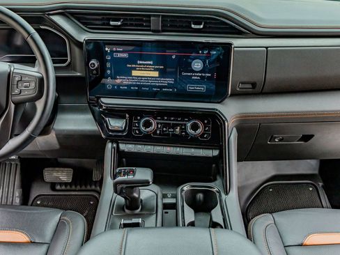 Used 2023 GMC Sierra 1500 AT4 w/ Technology Package image 24