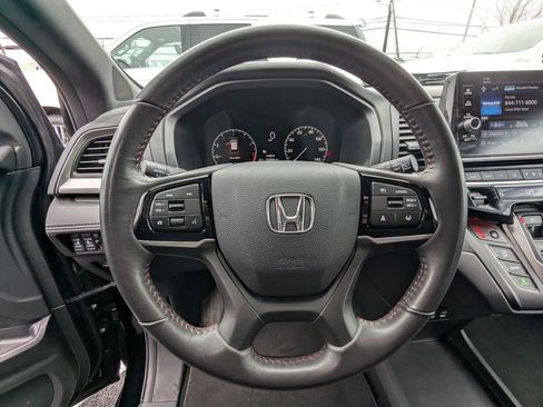 Used 2025 Honda Odyssey Sport-L image 17