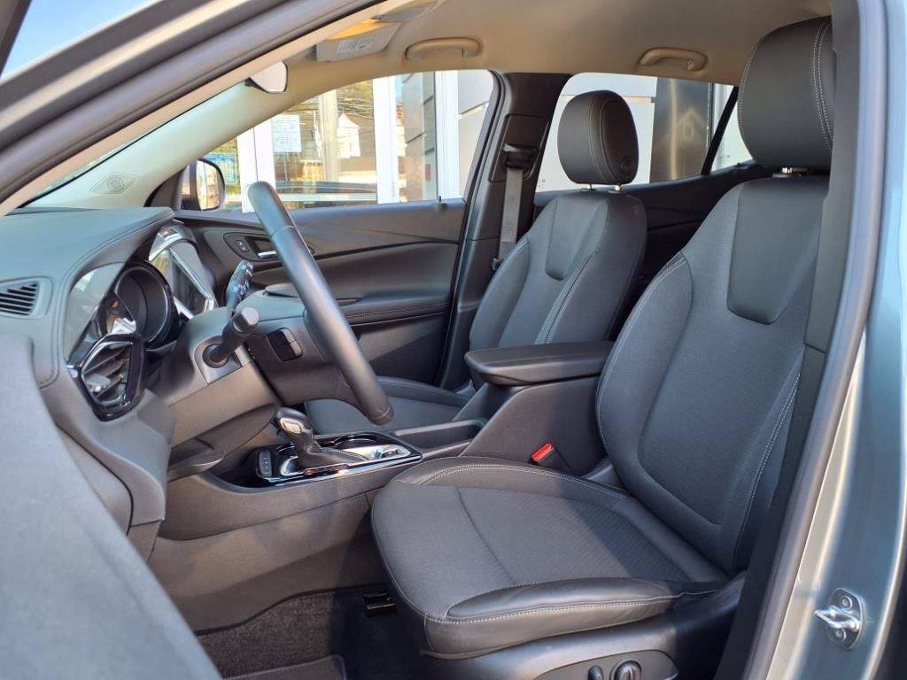 Used 2023 Buick Encore GX Select AWD/4WD image 11