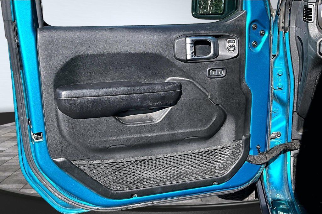 Certified 2019 Jeep Wrangler Unlimited Rubicon AWD/4WD image 6