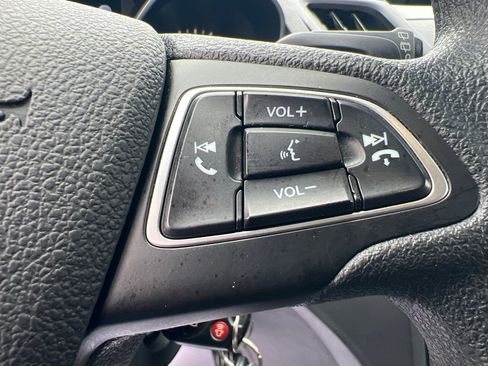 Used 2017 Ford Escape SE w/ SE Cold Weather Package AWD/4WD image 36