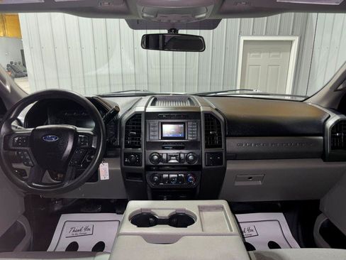 Used 2018 Ford F250 XL w/ Power Equipment Group AWD/4WD image 17