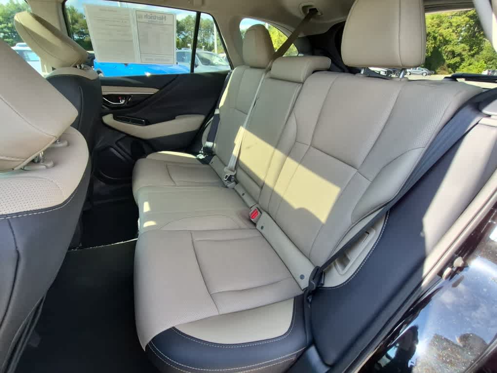 Used 2025 Subaru Outback Limited AWD/4WD image 9
