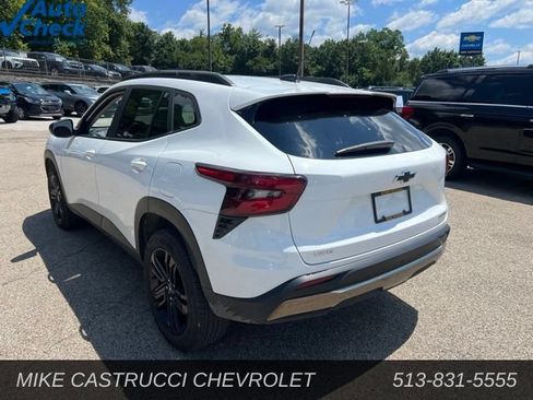 Used 2025 Chevrolet Trax ACTIV w/ Driver Confidence Package FWD image 4