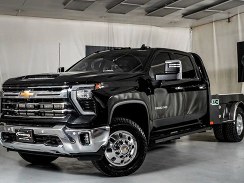 Used 2024 Chevrolet Silverado 3500 LTZ w/ LTZ Plus Package AWD/4WD image 4