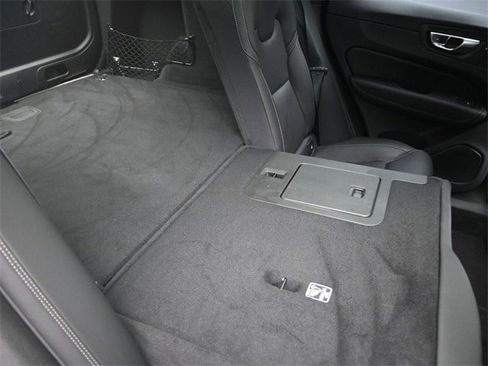 Certified 2023 Volvo XC60 B5 Ultimate image 28