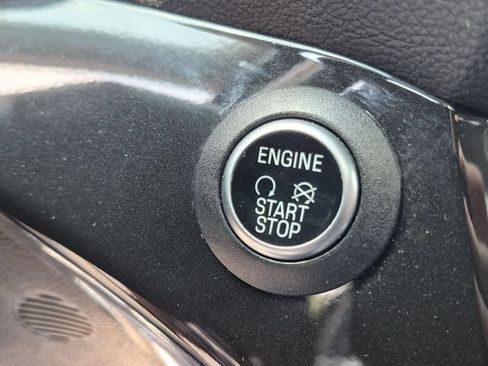 Used 2017 Ford Escape Titanium AWD/4WD image 20