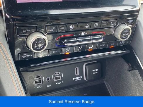 Used 2022 Jeep Grand Cherokee Summit AWD/4WD image 13