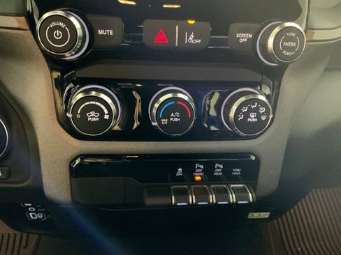 Used 2025 RAM 1500 Warlock AWD/4WD image 22