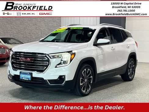 Certified 2022 GMC Terrain SLT w/ Tech Package image 1