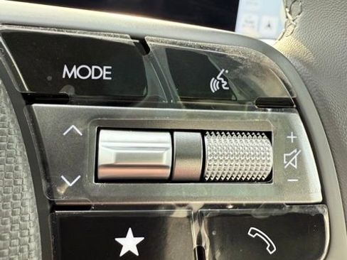 Used 2025 Hyundai Ioniq 5 Limited image 34