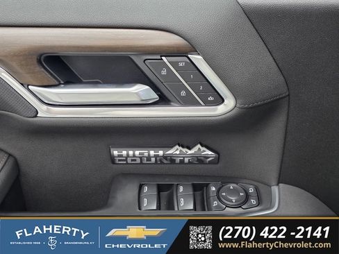 Used 2026 Chevrolet Silverado 1500 High Country w/ Technology Package AWD/4WD image 21