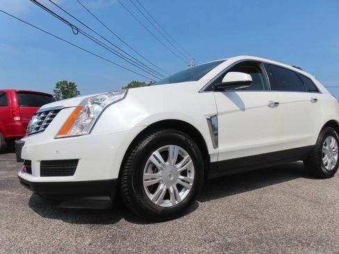 Used 2016 Cadillac SRX Luxury w/ Driver Awareness Package FWD image 4