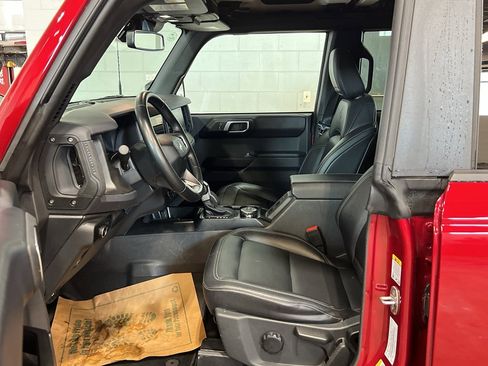 Used 2025 Ford Bronco Badlands AWD/4WD image 12