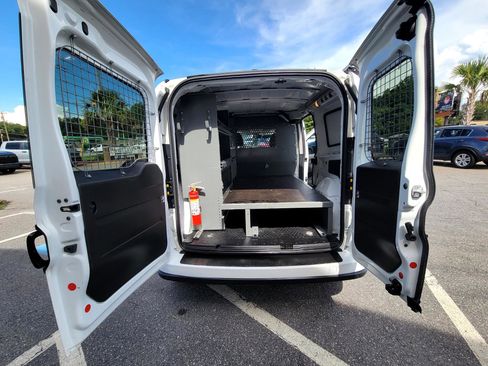 Used 2019 RAM ProMaster City Tradesman SLT image 16