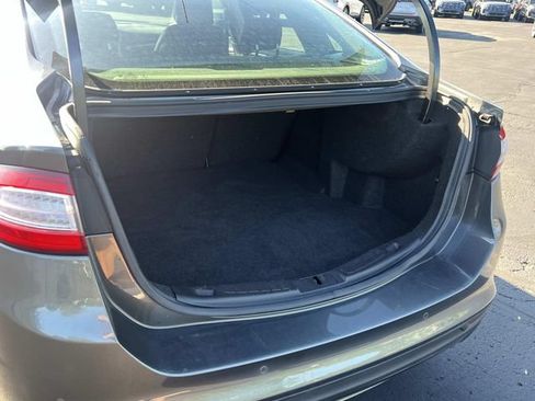 Used 2015 Ford Fusion SE w/ Equipment Group 202A FWD image 12