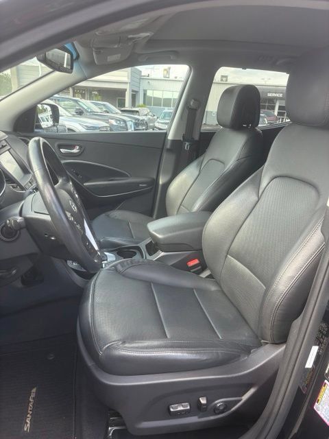 Used 2017 Hyundai Santa Fe Sport w/ 2.0T Ultimate Tech Package 05 AWD/4WD image 12