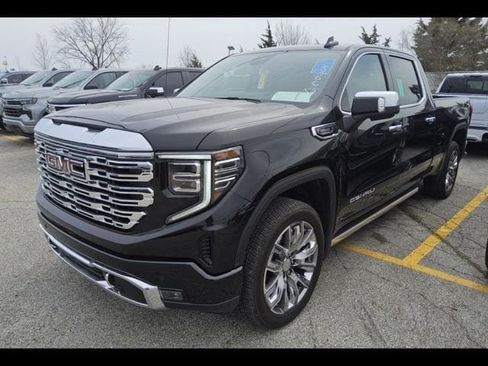 Used 2025 GMC Sierra 1500 Denali w/ Denali Reserve Package AWD/4WD image 3