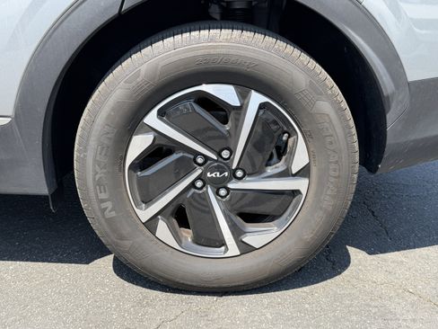 Certified 2023 Kia Sportage LX AWD/4WD image 9