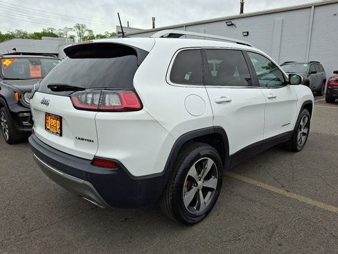 Certified 2019 Jeep Cherokee Limited w/ Technology Group AWD/4WD image 6