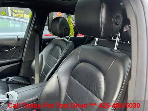 Used 2018 Mercedes-Benz GLC 300 4MATIC image 23