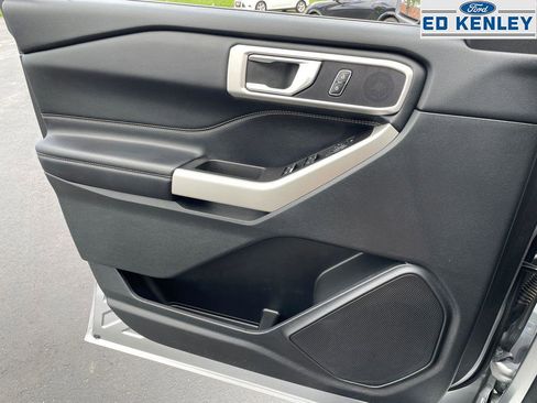 Used 2021 Ford Explorer XLT w/ Equipment Group 202A image 21