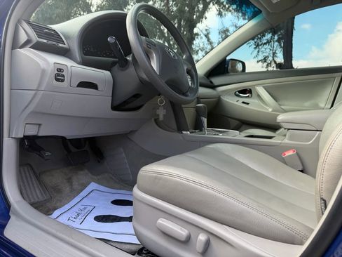 Used 2009 Toyota Camry LE image 9