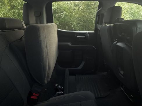 Used 2020 Chevrolet Silverado 1500 Custom Trail Boss w/ Custom Convenience Package AWD/4WD image 16