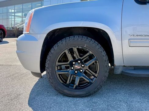 Used 2013 GMC Yukon XL SLT AWD/4WD image 29