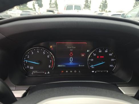 Used 2022 Ford Explorer XLT w/ Equipment Group 202A image 12