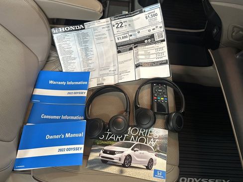 Used 2022 Honda Odyssey Elite image 46