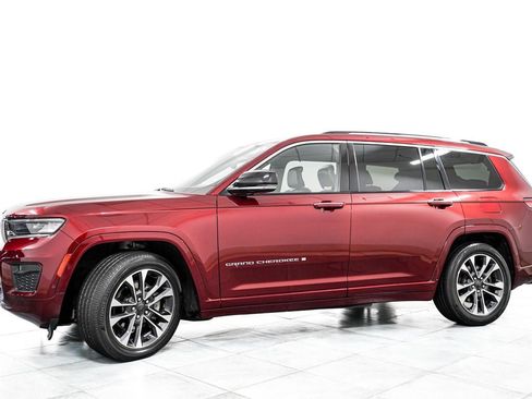Used 2021 Jeep Grand Cherokee L Overland w/ Luxury Tech Group IV AWD/4WD image 4