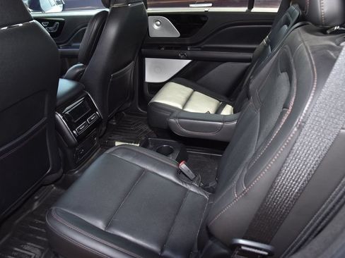Used 2023 Lincoln Aviator Reserve w/ Equipment Group 201A AWD/4WD image 11