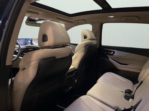 Used 2024 Acura MDX SH-AWD image 18