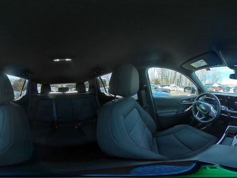 Used 2025 Chevrolet Equinox LT image 42