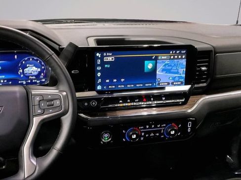 Used 2023 Chevrolet Silverado 1500 LT AWD/4WD image 6
