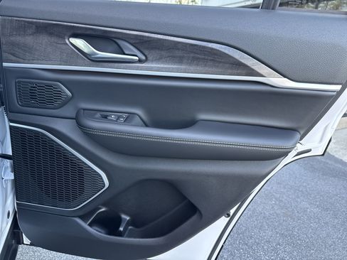 New 2026 Jeep Grand Cherokee Limited w/ Limited Altitude Package image 35