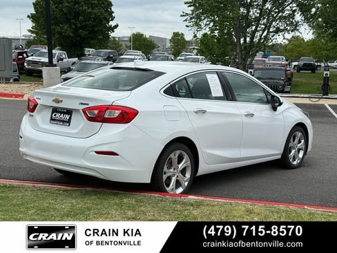 Used 2017 Chevrolet Cruze Premier w/ Enhanced Convenience Package FWD image 7