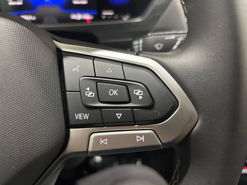 Used 2022 Volkswagen Tiguan SE AWD/4WD image 26