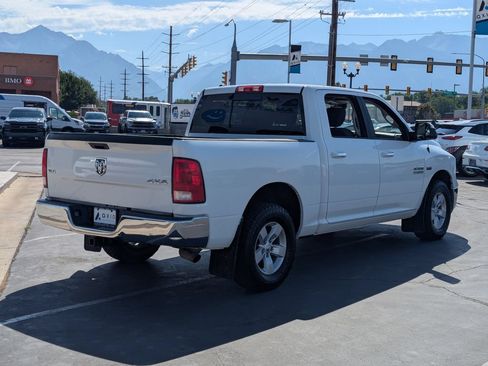 Used 2015 RAM 1500 Classic SLT AWD/4WD image 4