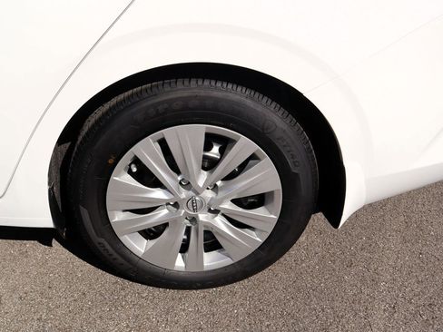 New 2025 Nissan Sentra S image 9