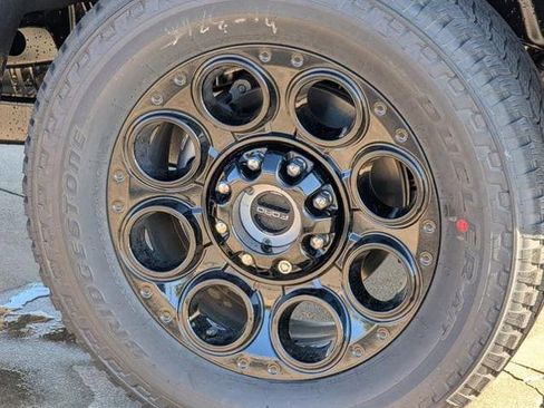 New 2026 Ford F250 Lariat w/ Black Appearance Package image 9