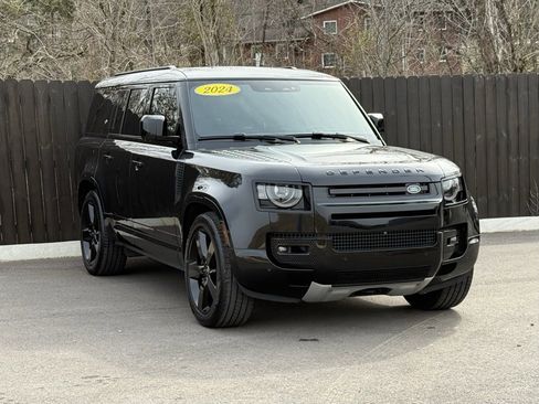 Certified 2024 Land Rover Defender 130 V8 image 8