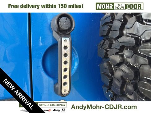 Used 2016 Jeep Wrangler Sahara w/ Connectivity Group image 21