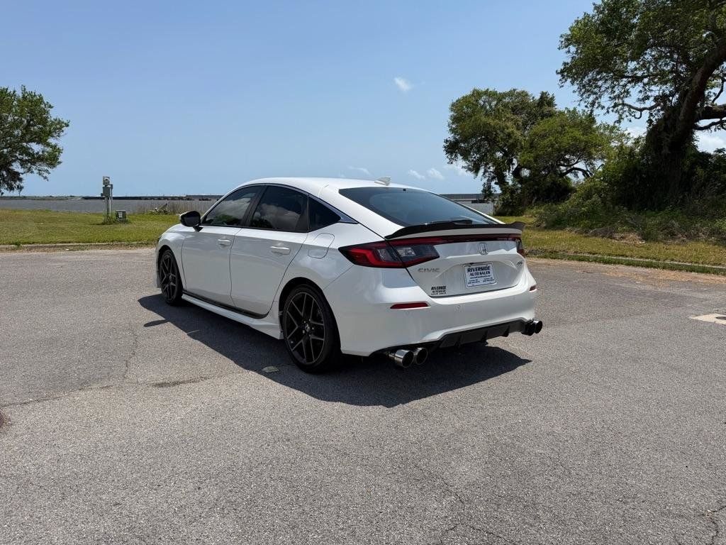Used 2024 Honda Civic Sport Touring image 3