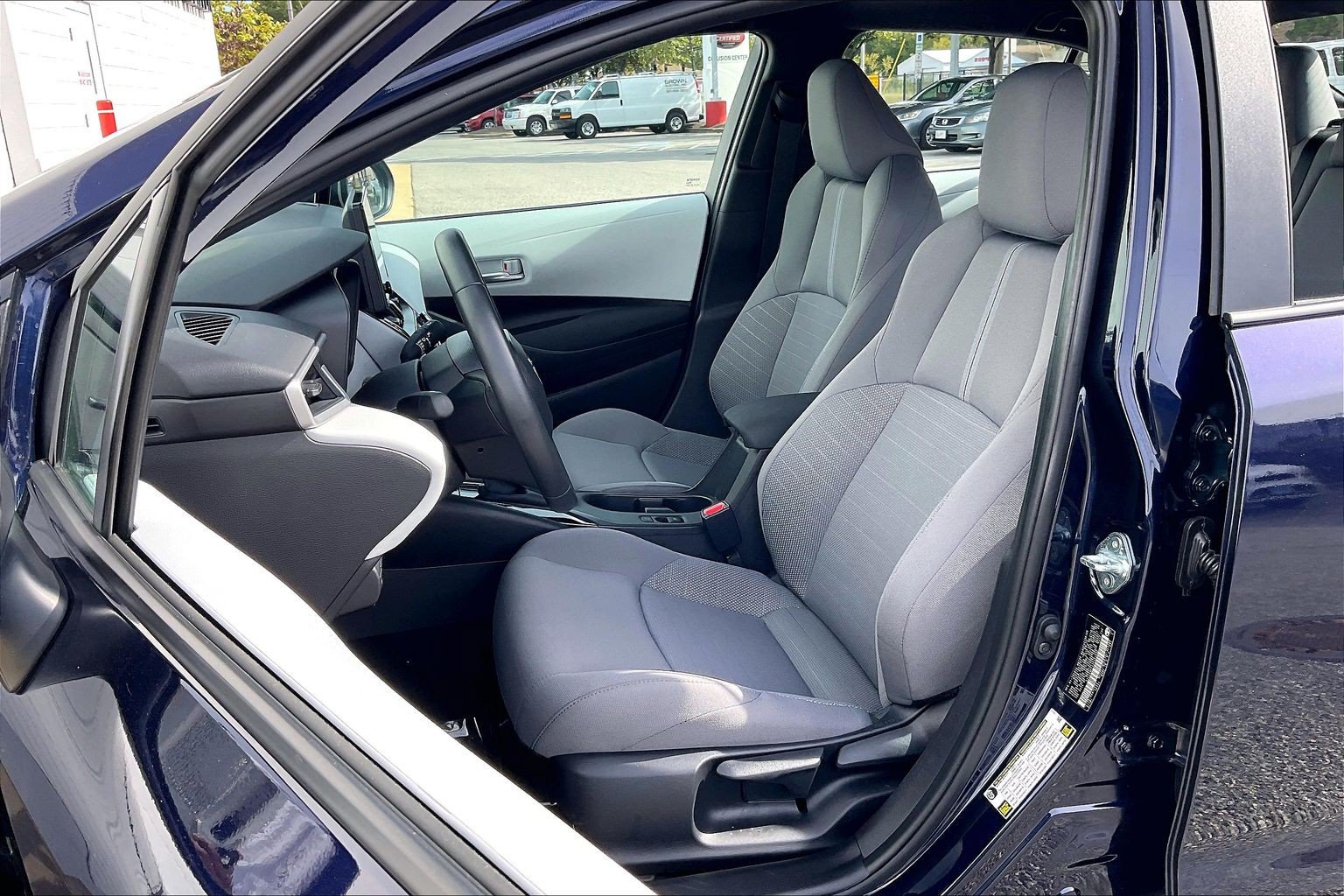 Used 2026 Toyota Corolla SE FWD image 29