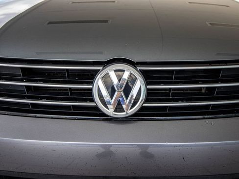 Used 2017 Volkswagen Jetta SE image 7