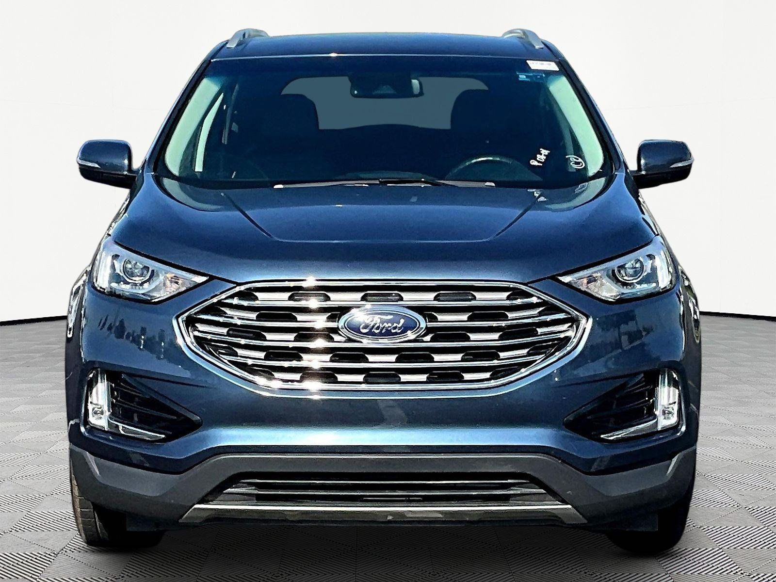 Used 2019 Ford Edge SEL w/ Equipment Group 201A AWD/4WD image 2