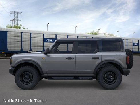 New 2026 Ford Bronco Badlands image 3